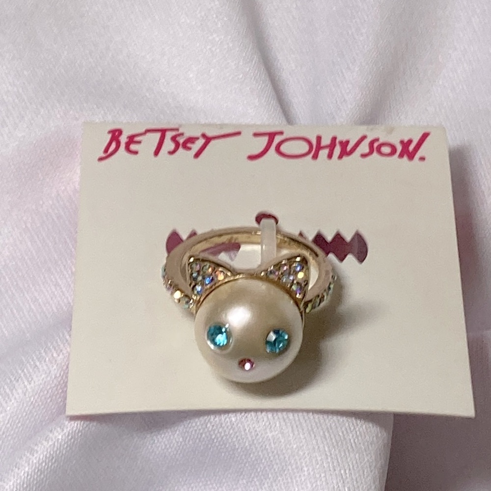 Betsey Johnson Cat Pearl Ring Size 7.5 NWT